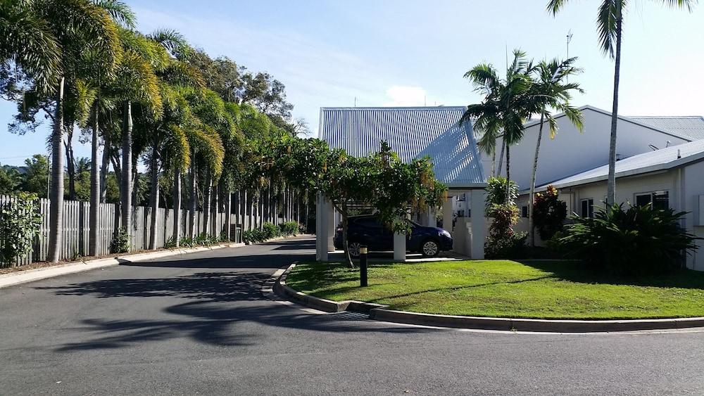 Titree Village Holiday Apartments Port Douglas Extérieur photo